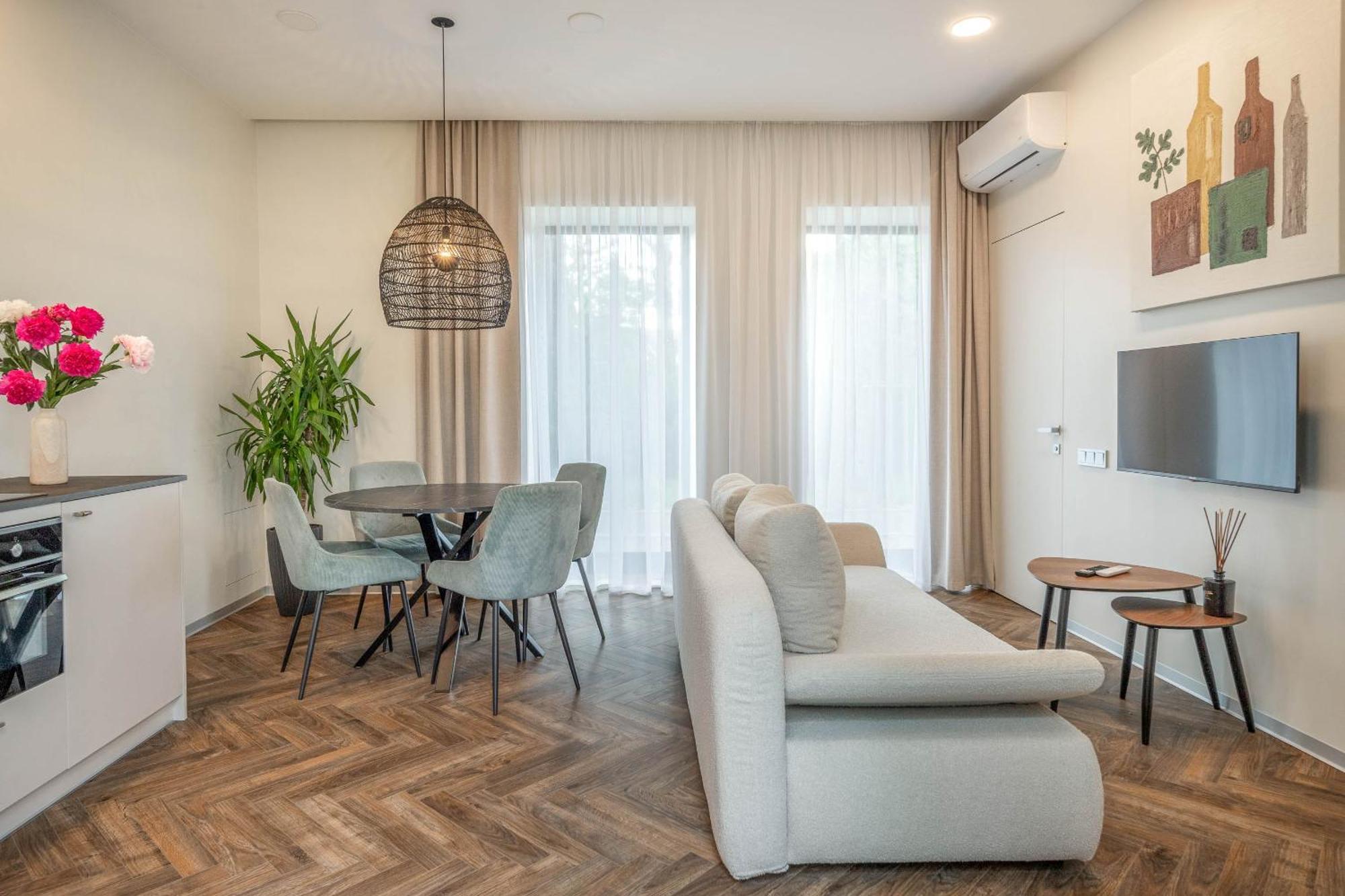 Green House Downtown Apartments With Private Free Parking And Bike Storage Klaipėda Dış mekan fotoğraf