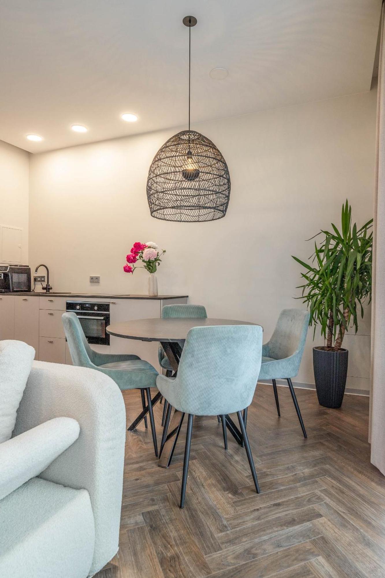 Green House Downtown Apartments With Private Free Parking And Bike Storage Klaipėda Dış mekan fotoğraf